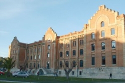 El Grado en Enfermería y el Grado en Podología de Plasencia renuevan la acreditación positiva de ANECA