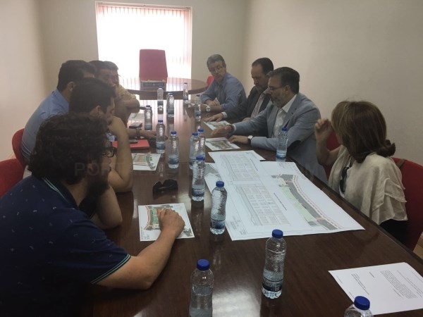 El Alcalde y la Concejala de mayores mantienen una reunión con Pymecon .