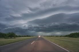 El Centro de Atención de Urgencias y Emergencias 112 Extremadura amplía la alerta amarilla por tormentas hasta las 00:00 horas del 24 de abril.