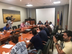 La Junta de Extremadura explica a los alcaldes de Tierra de Barros el proyecto de financiación para dar viabilidad al regadío