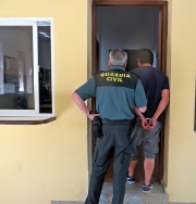 La Guardia Civil detuvo e investigó a siete vecinos de Villafranca  y Almendralejo, como presuntos autores de siete robos perpetrados en Villafranca.