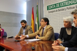 El hospital Tierra de Barros pilota una aplicación móvil que guía al paciente con alguna discapacidad por el edificio.