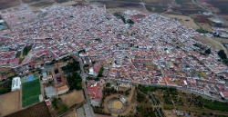 los establecimientos públicos de Villafranca ampliarán en dos horas su Horario de cierre en Semana Santa.