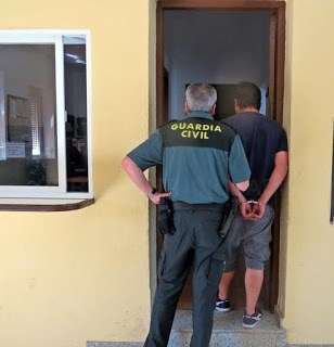 La Guardia Civil detuvo e investigó a siete vecinos de Villafranca  y Almendralejo, como presuntos autores de siete robos perpetrados en Villafranca.