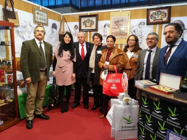 Blanco-Morales califica Expobarros como un espacio de diálogo en el que nacen ideas y proyectos para conseguir un mundo mejor.