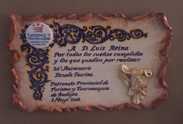 Merecido homenaje al maestro Luis Reina en la Plaza de Toros de Villafranca de los Barros.