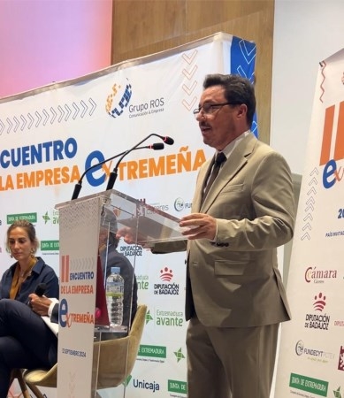 Santamaría ofrece en el II Encuentro de la Empresa Extremeña 