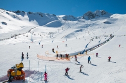 La Diputación prorroga el convenio con Asturias para el impulso y promoción conjunta de sus estaciones de esquí