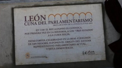 La Universidad refuerza la labor divulgativa sobre la Constitución y promueve el conocimiento del origen del Parlamentarismo en León