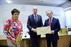 Santiago López Navia ganador del Premio González de Lama de Poesía