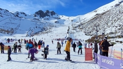 El primer fin de semana de nieve culmina con 2.000 personas en las Estaciones de Esquí Leonesas