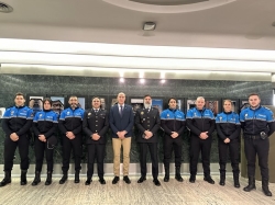 El Ayuntamiento de León homenajea a los voluntarios de Protección Civil y a la Unidad de Atención a la Familia de la Policía Local