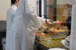 La cocina de la Asociación Leonesa de Caridad ofrecerá menús especiales los días festivos de esta Navidad