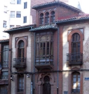 Patrimonio autoriza la mejora del alumbrado del edificio neomudéjar de Alcázar de Toledo en León