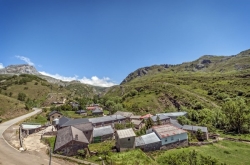 La Junta renovará la carretera de acceso al puerto de Pinos