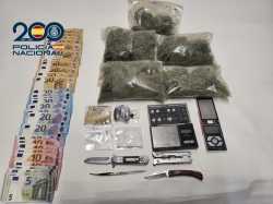 Desmantelado un punto de venta de drogas en un domicilio de León