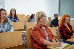 El Ayuntamiento de León destina 80.000 euros a ayudas al estudio para enseñanzas universitarias y de grado