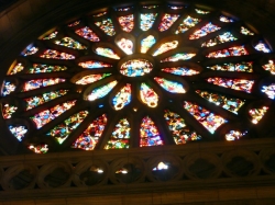 Patrimonio autoriza la consolidación de las vidrieras del rosetón y triforio VIII de la cara norte de la Catedral de León