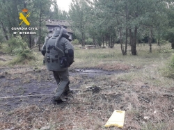 Destrucción de dos extintores explosivos localizados en una vivienda de Riello