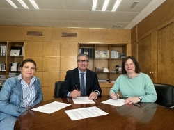 El Ayuntamiento y la Escuela de Idiomas plantarán 60 árboles junto al puente viejo de Puente Castro