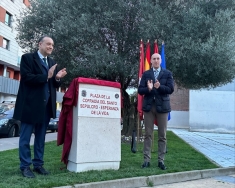 El Ayuntamiento de León dedica una plaza a la Cofradía del Santo Sepulcro
