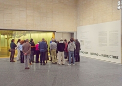 MUSAC amplía la oferta de visitas guiadas a sus exposiciones en Semana Santa