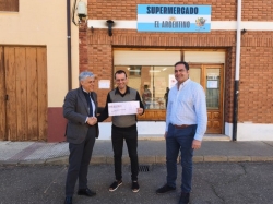 El Programa de Fomento de Tierra de Campos impulsa la apertura de un nuevo supermercado en Fresno de la Vega