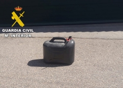 Detenido el presunto autor de un delito de incendio con peligro para las personas y otro de daños en San Emiliano