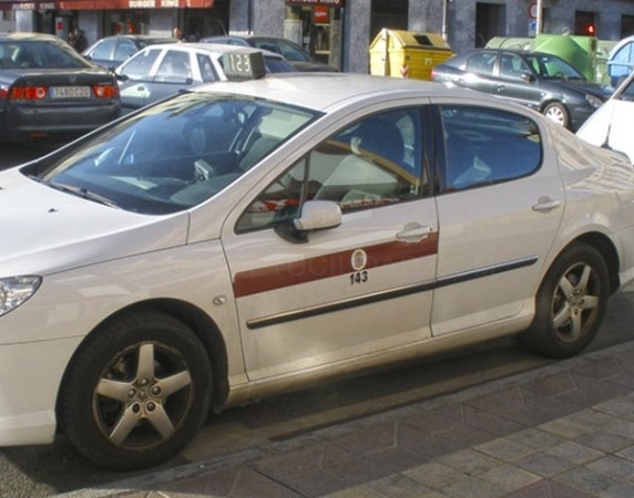 El Ayuntamiento de León comienza los trámites para licitar diez nuevas licencias de taxi