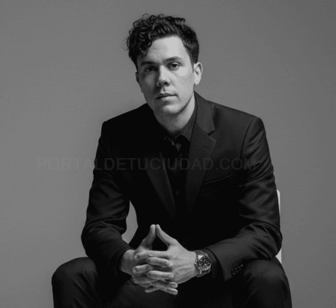 El empresario que solo trabaja 15 días gracias a la IA: Viene a quitarnos la parte robótica