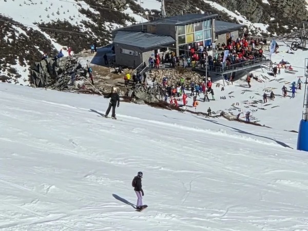 San Isidro y Valle Laciana-Leitariegos ofrecen este fin de semana más de 20 kilómetros para la práctica del esquí