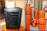 DISTRIBUIDORA DE REPSOL BUTANO, SERENA VEGAS ALTAS DEL GAS S.L.