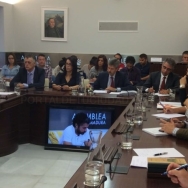 El consejero de Economía e Infraestructuras aboga por una política económica de crecimiento y solidaria