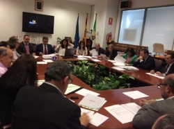El Consejo Regional de Comercio acuerda por amplia mayoría volver a los 10 días festivos de apertura anuales