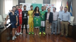 El C.F. Villanovense presenta sus nuevas equipaciones para la temporada 2016/2017