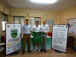 La Cruz Villanovense presenta al equipo senior que jugará en la 2ª extremeña