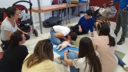 El Centro Educativo Municipal Jesús García Trujillo, acogió el pasado jueves 26 de abril, un taller de primeros auxilios.