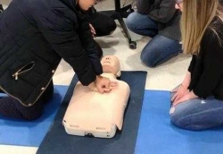 Programa de formación sobre reanimación cardiopulmonar en el área de Don Benito-Villanueva.