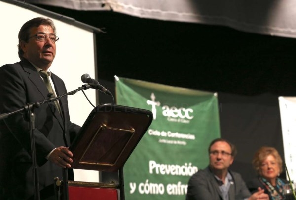 Fernández Vara asevera que los sistemas sanitarios de calidad son los mejores instrumentos de igualdad