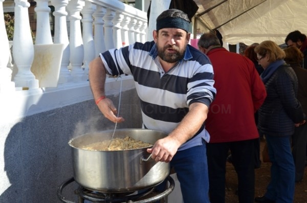 El sábado 16 se celebra la tercera edición de las migas cofrades solidarias