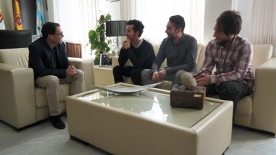 El alcalde recibe a la recién creada asociación juvenil Black Storks
