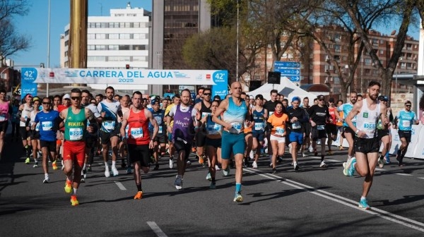 La Comunidad de Madrid reúne a 4.500 corredores en la 42ª Carrera del Agua, un 25% más que el año pasado
