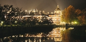 Vista Nocturna del Palacio Real