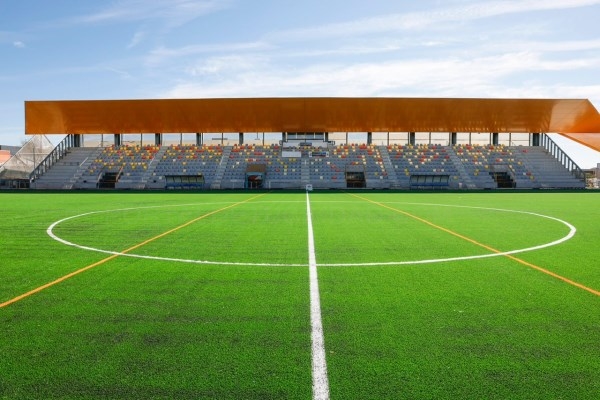 Los campos de fútbol Alberto Ruiz estrenan césped artificial