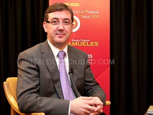 Marcial Marín: “Podremos salir de la crisis si tiramos todos a la vez del mismo carro sin mirar de qué bando es cada uno”