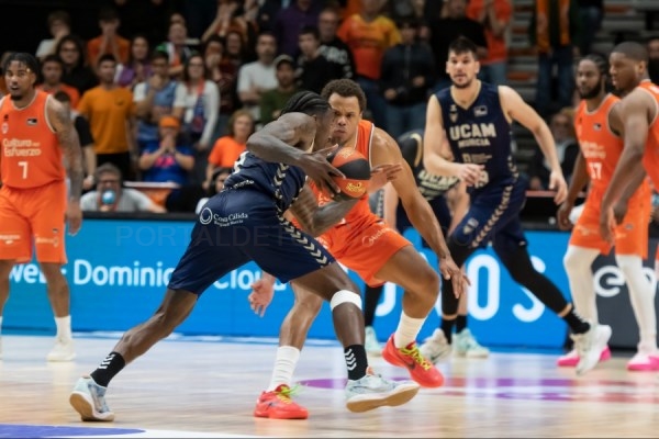 El primer equipo masculino de Valencia Basket ha regresado esta mañana a los entrenamientos