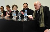 Representación de la obra de teatro: "Tantas voces". El texto, el elenco y la dirección son un lujo para la Ciudad de Teatro.