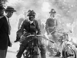 Exposición "Marín. Fotografías 1908-1940"
