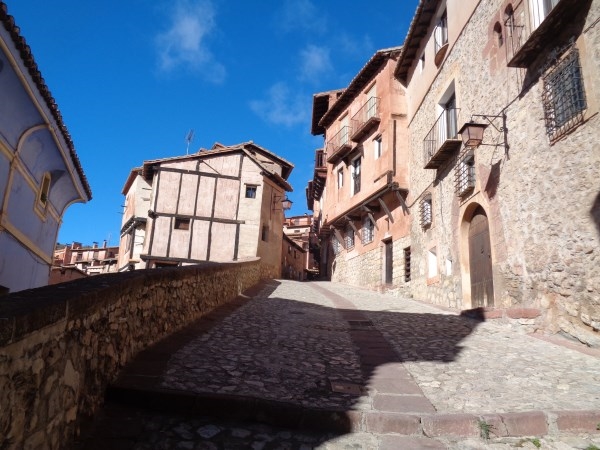 ARAGÓN CON MAYÚSCULAS: de la A de Albarracín a la Z de Zaragoza